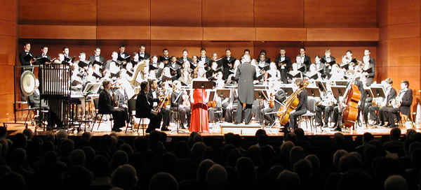 Photo of the North Carolina première of Alma (2002), School of Music Recital Hall, the University of North Carolina at Greensboro (1 March 2008). Photograph by Jennifer Scott
