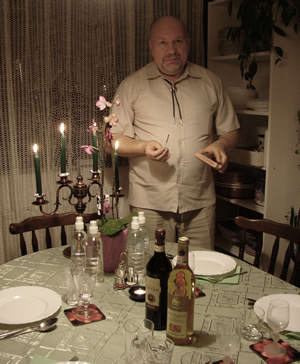 Recording engineer István Biller as gifted chef was amply demonstrated in his special farewell dinner offered in his home. (26 October 2008)