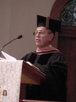 Photo of Harold Schiffman presenting the Commencement Address to the Graduates of the School of Music; The University of North Carolina at Greensboro (14 May 2004)