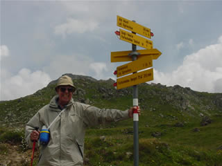Photo of Harold Schiffman at the junction of trails to Alp Munt and Grialetsch.  Upper Engadine, Switzerland (28 June 2003)